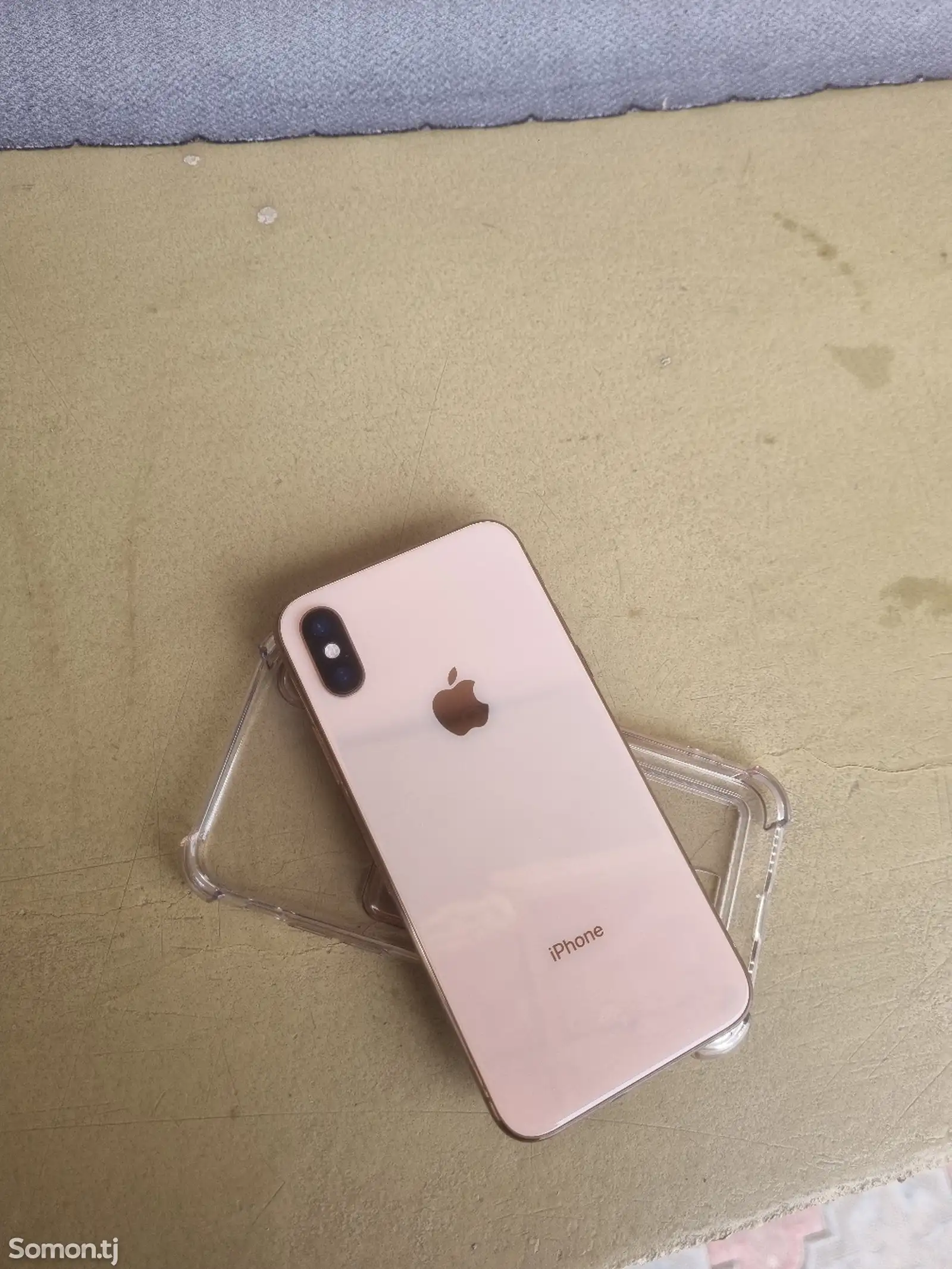 Apple iPhone Xs, 64 gb, Gold-1