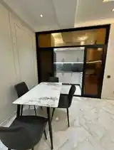 2-комн. квартира, 5 этаж, 90м², Дом печать-11