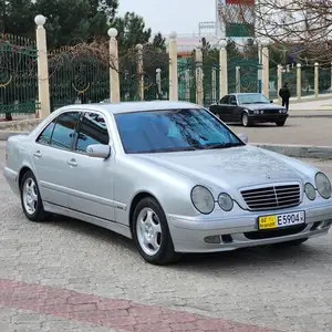 Mercedes-Benz E class, 2001