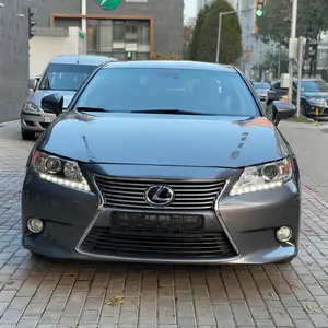 Lexus ES series, 2013