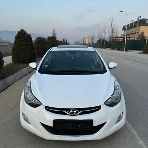 Hyundai Avante, 2011