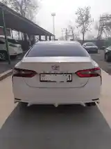 Toyota Camry, 2018-3