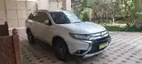 Mitsubishi Outlander, 2020-9