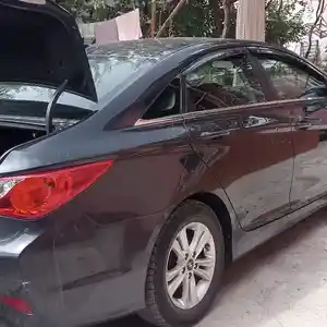 Hyundai Sonata , 2014