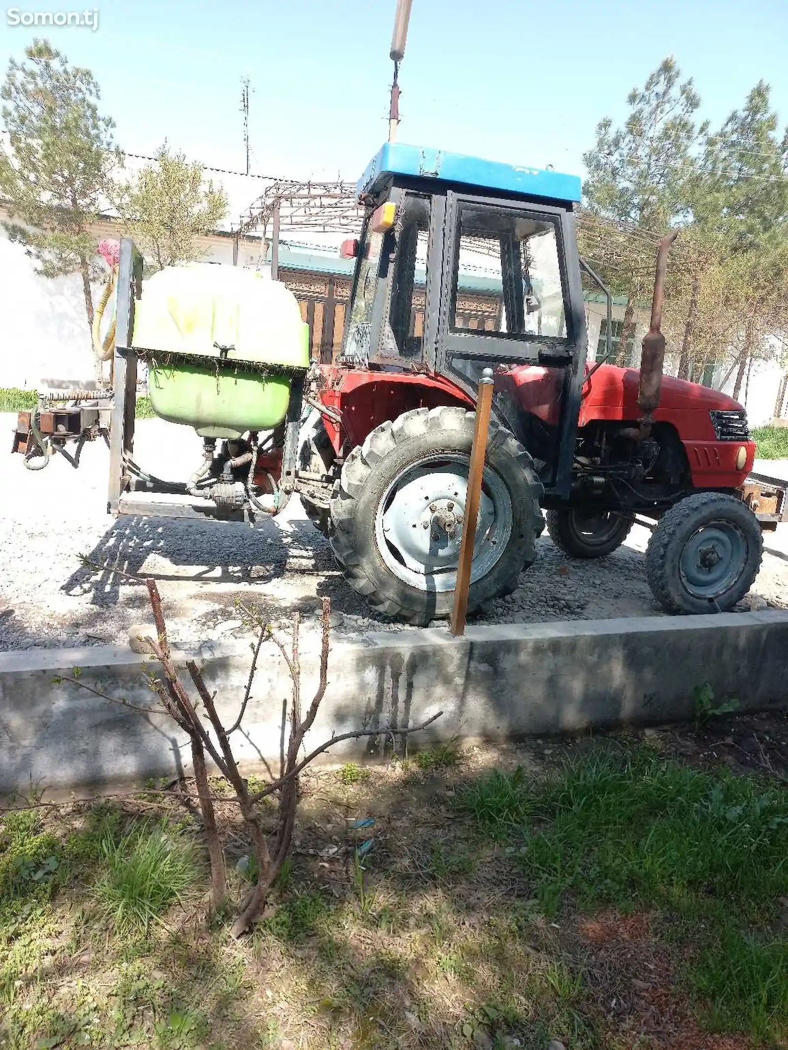 Трактор Dong feng -250-3