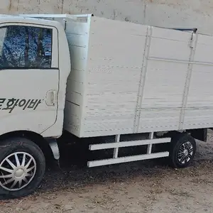 Бортовой грузовик kia bongo 3, 2005