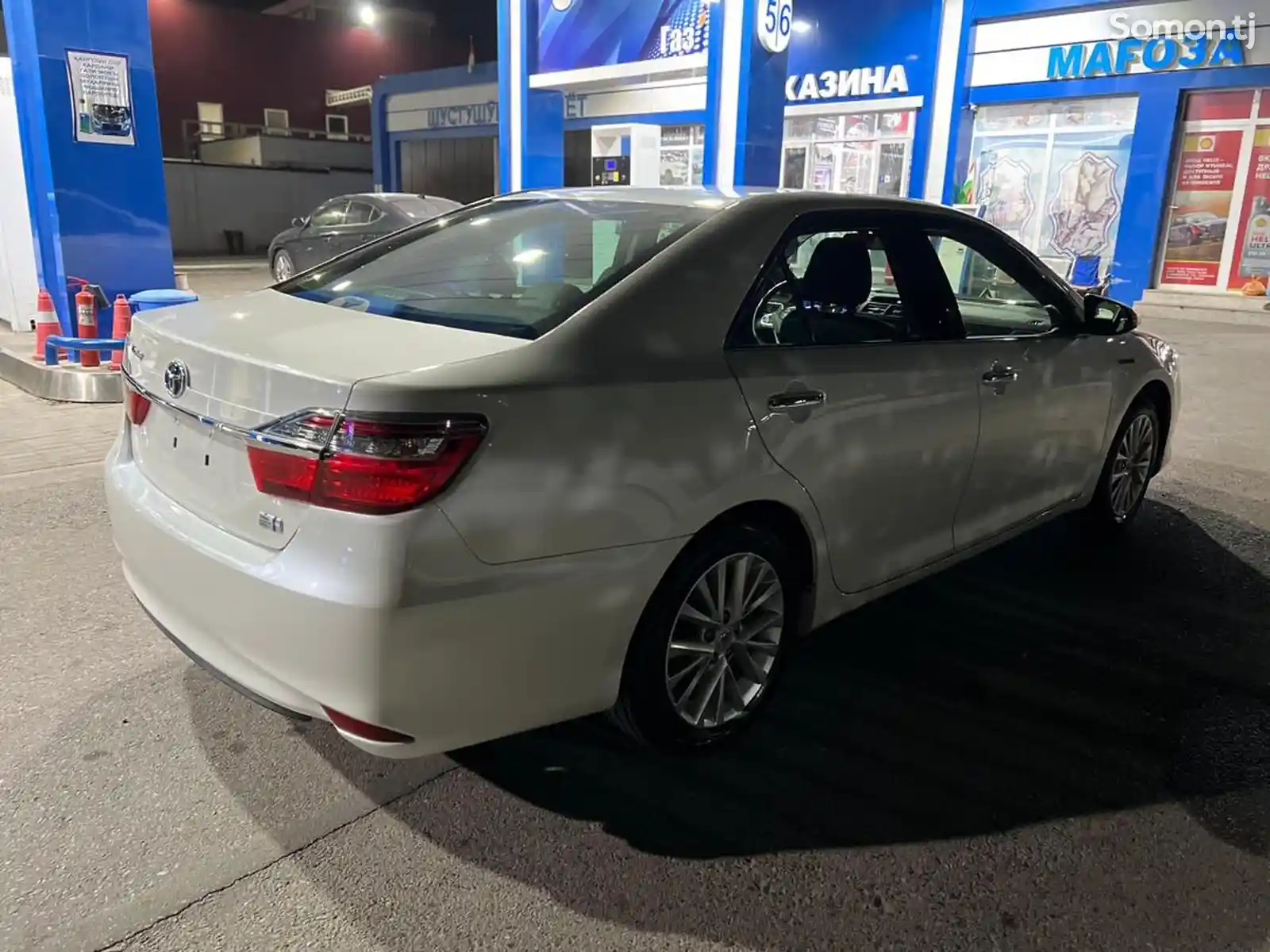 Toyota Camry, 2016-5