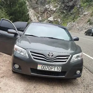 Toyota Camry, 2011