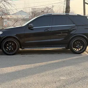 Mercedes-Benz GLE class, 2017