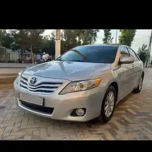 Toyota Camry, 2011