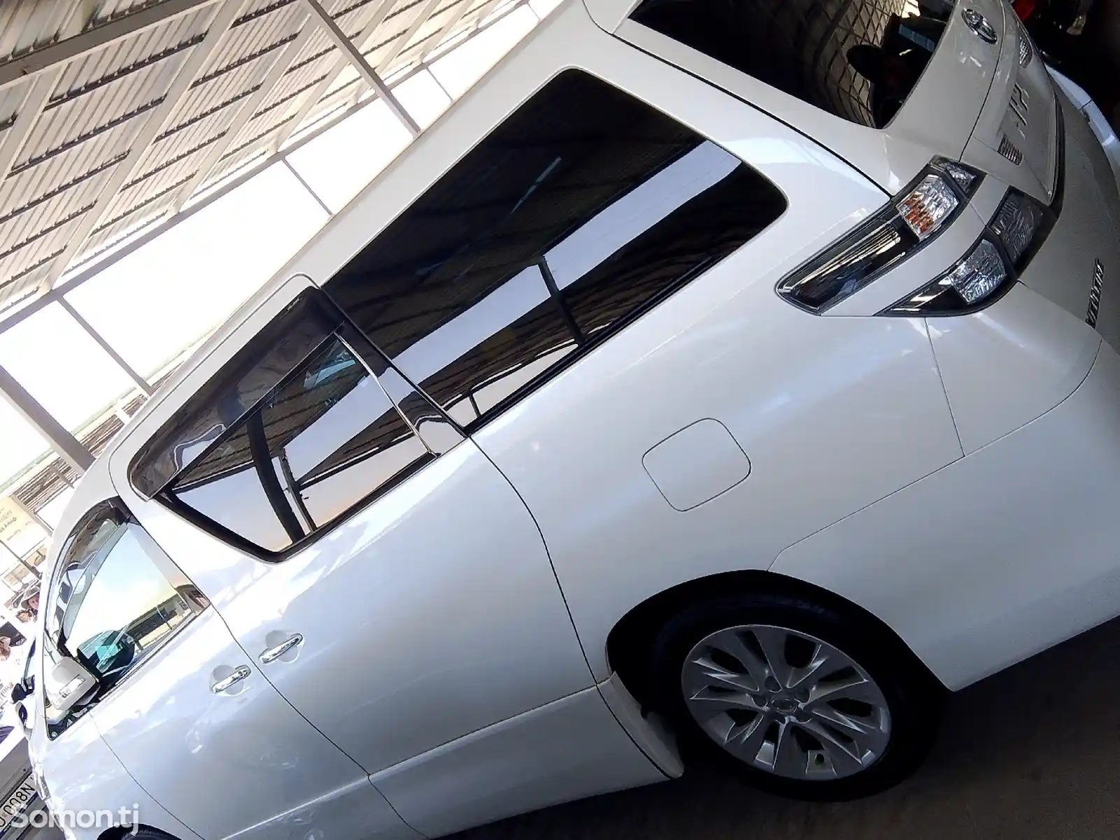 Toyota Vellfire, 2014-5