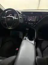 Toyota Camry, 2018-9