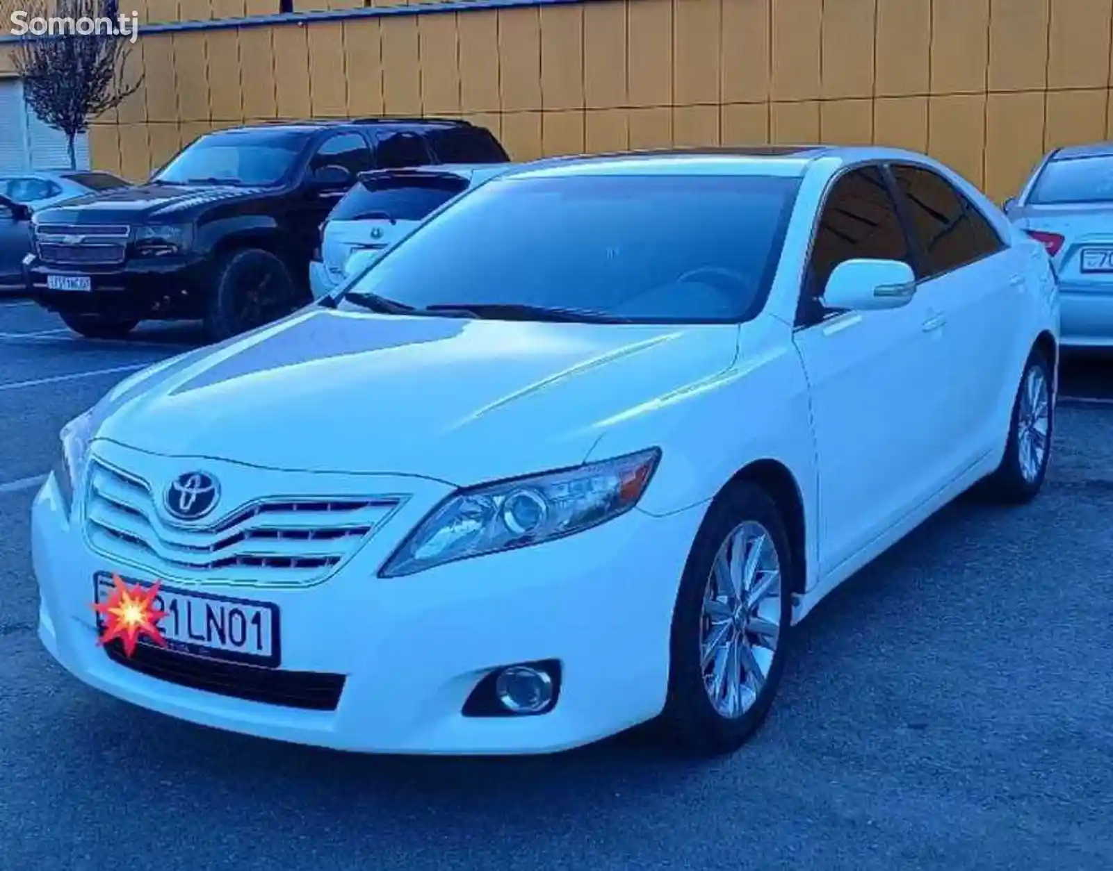 Лобовое стекло на Toyota Camry 2 2008