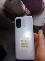 Телефон Realme-2