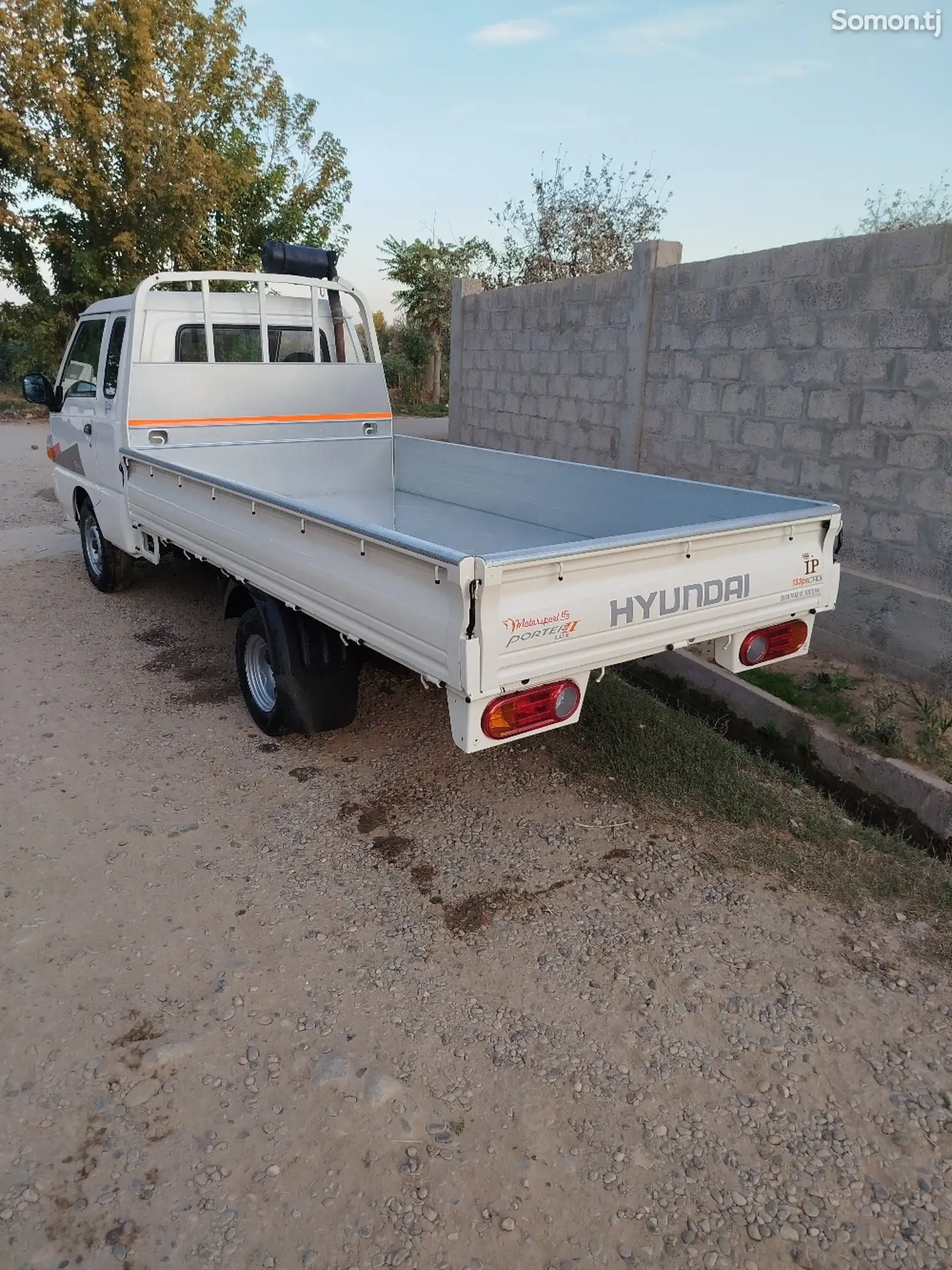 Бортовой автомобиль Hyundai Porter, 2003-1