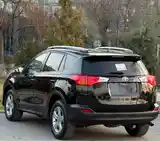 Toyota RAV 4, 2015-7