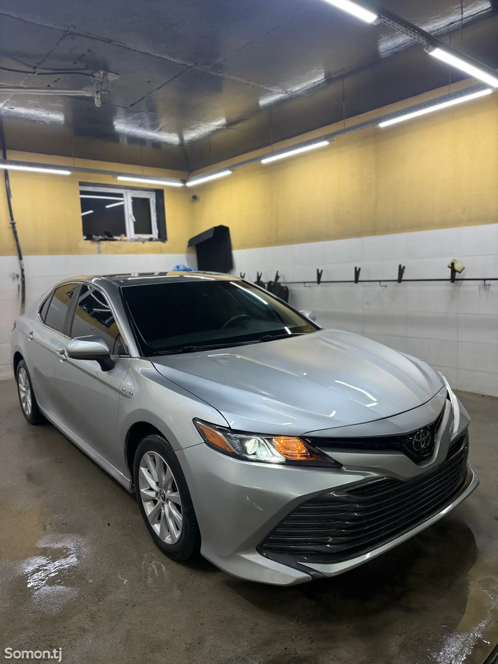 Toyota Camry, 2018-1