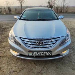 Hyundai Sonata, 2011