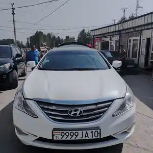 Hyundai Sonata, 2013