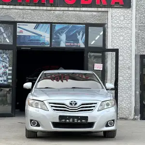 Toyota Camry, 2011