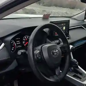 Toyota RAV 4, 2020