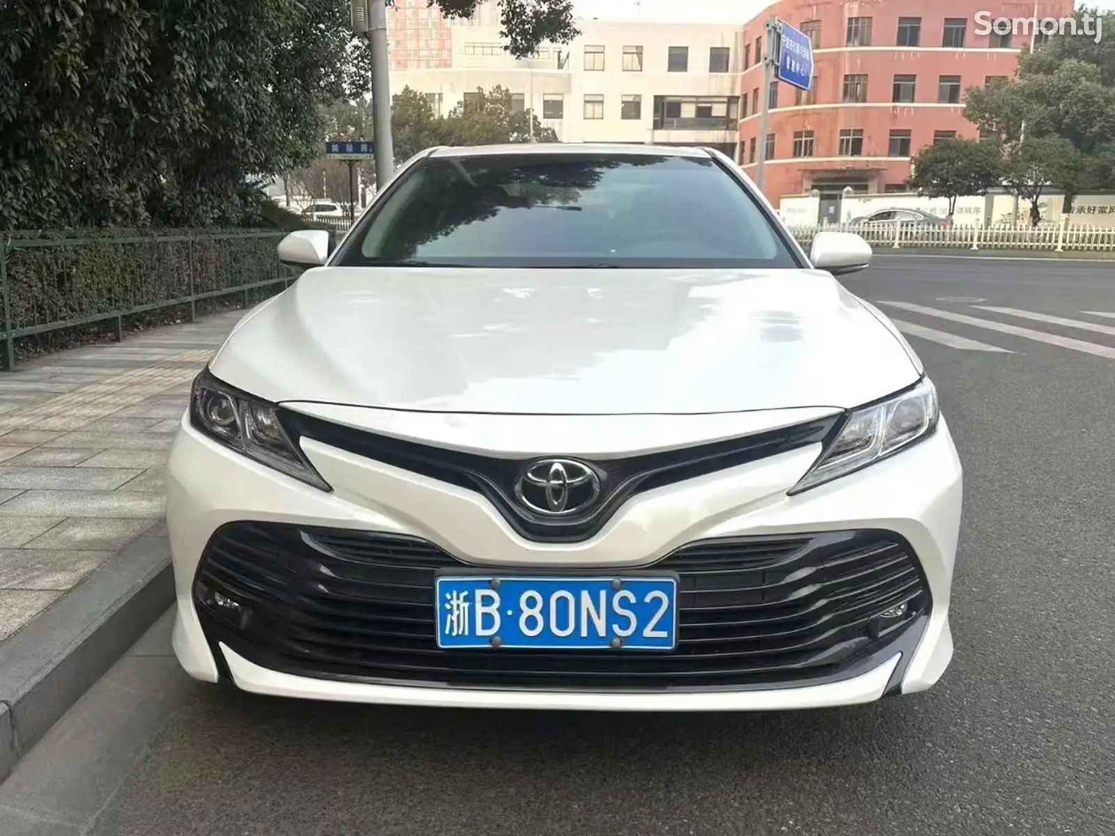 Toyota Camry, 2018-1