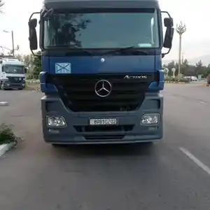 Контейнеровоз Mercedes-Benz Actros,2008