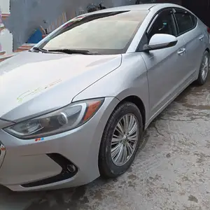 Hyundai Elantra, 2017