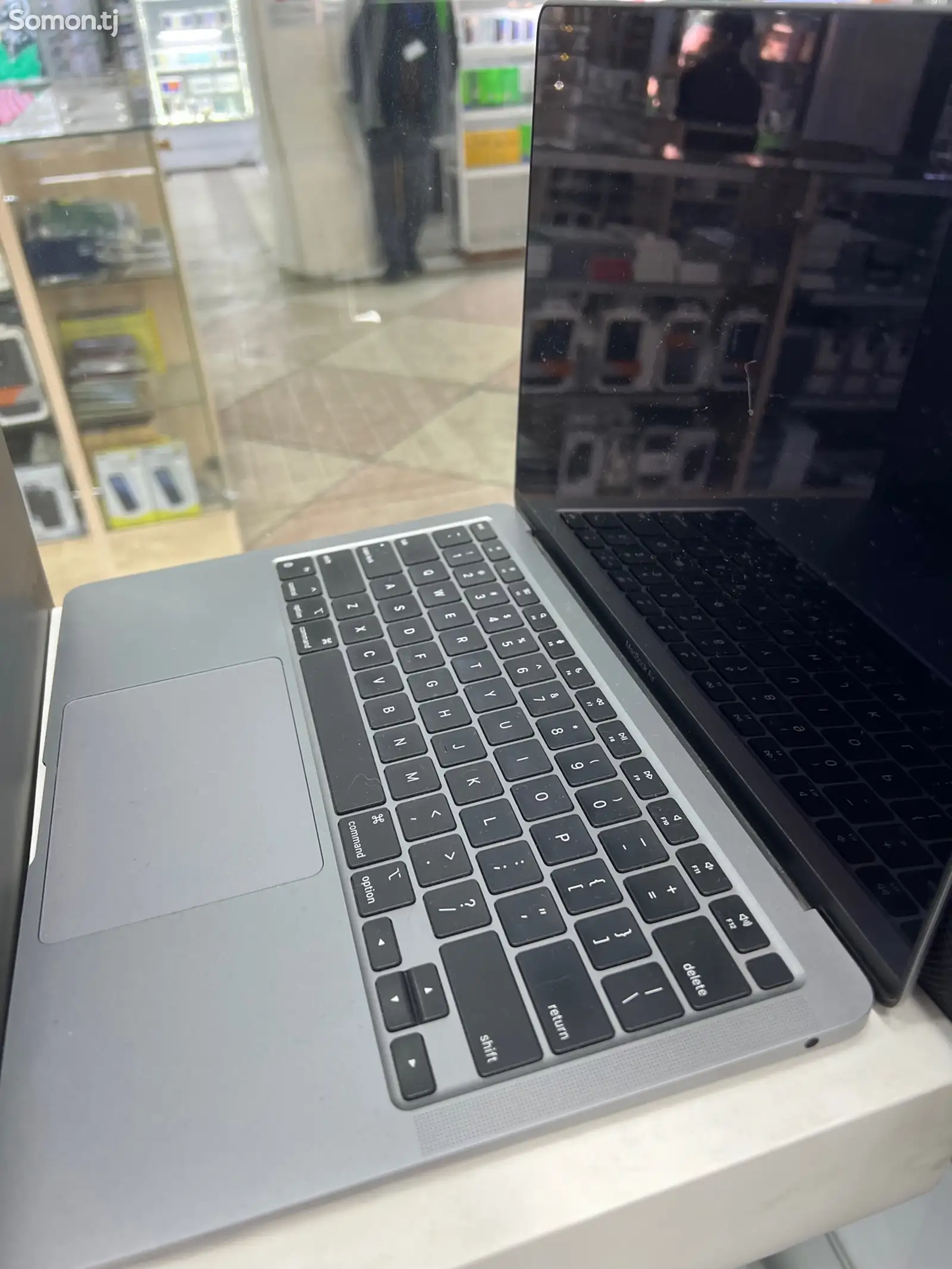 Ноутбук- MacBook Аir m1 8/256gb