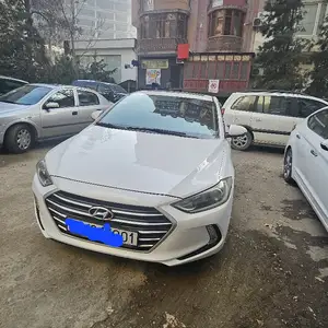 Hyundai Elantra, 2018