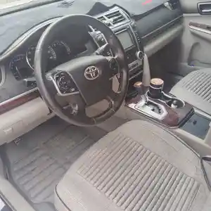 Toyota Camry, 2012