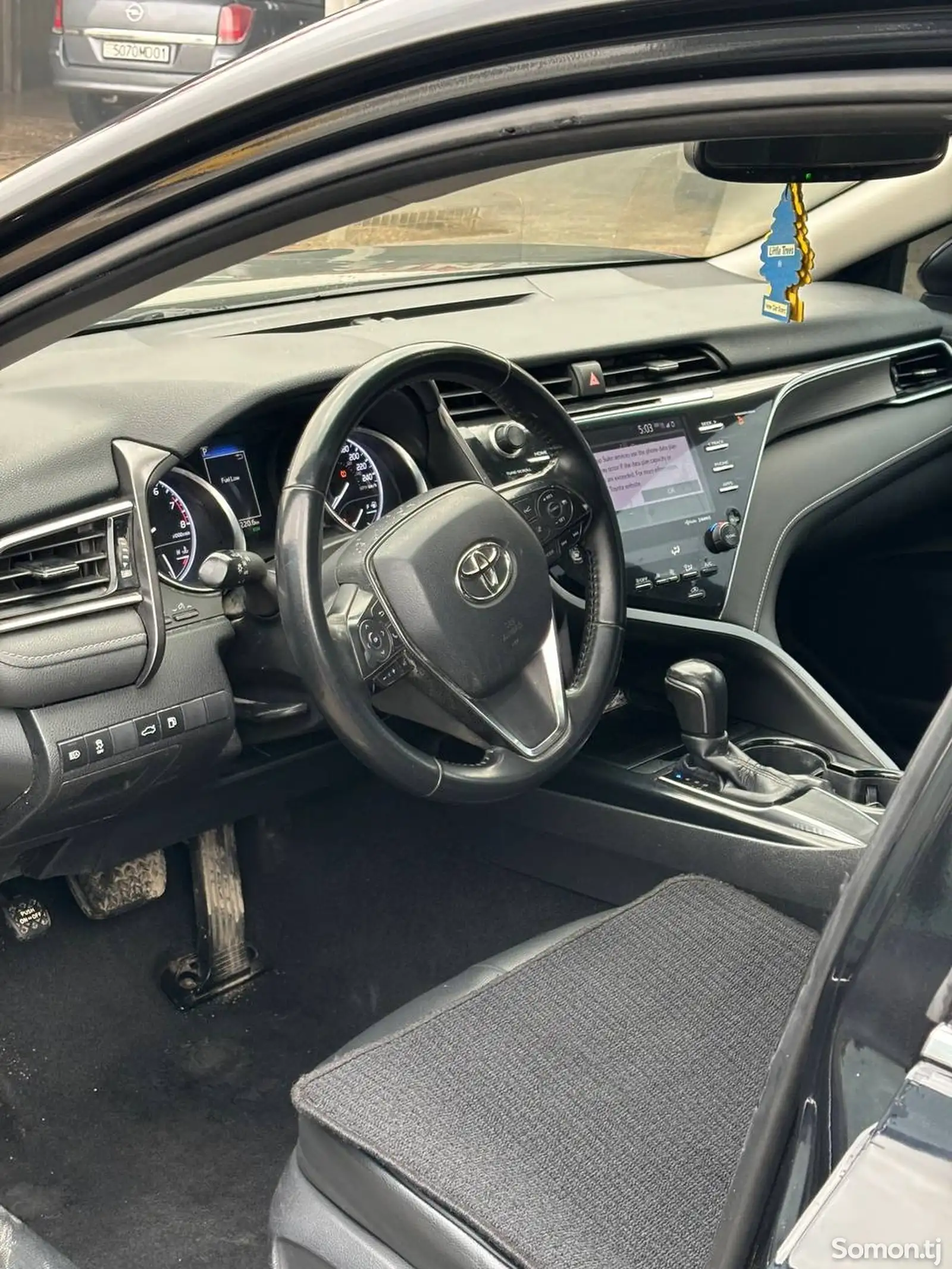 Toyota Camry, 2018-1