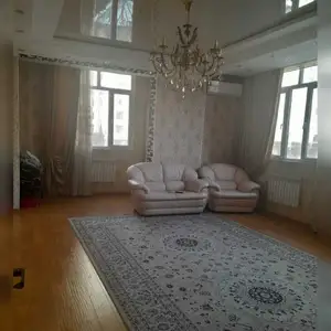 3-комн. квартира, 2 этаж, 85м², Аэропорт