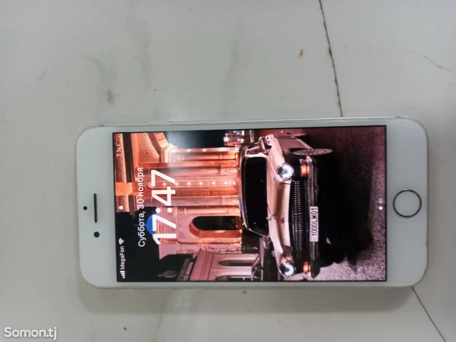 Apple iPhone 8, 64 gb, Silver-1