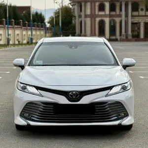 Toyota Camry, 2018