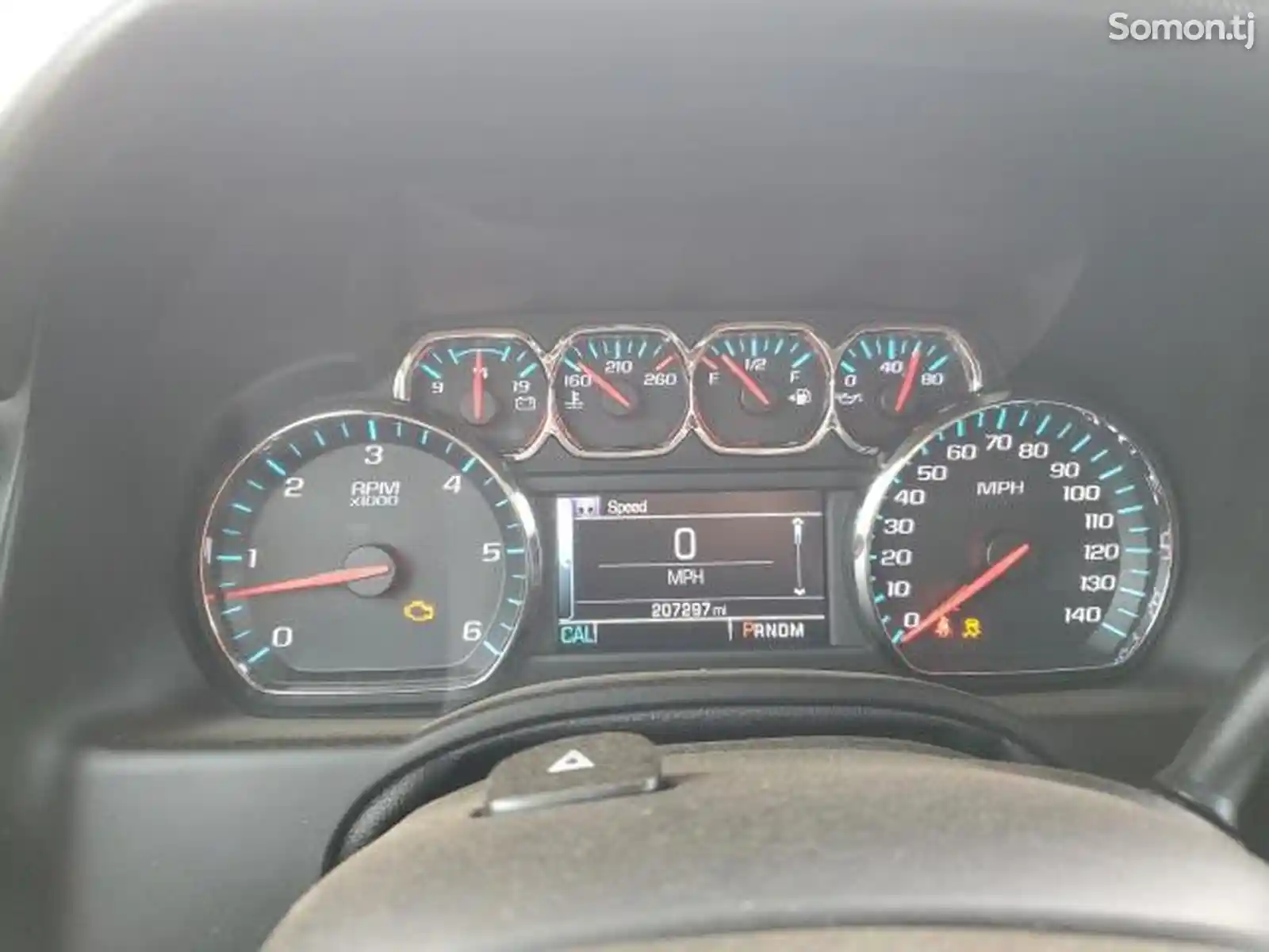 Chevrolet Suburban, 2015-9