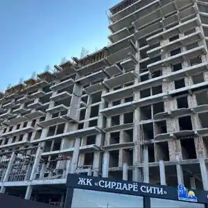 2-комн. квартира, 6 этаж, 77 м², Универмаг