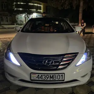 Hyundai Sonata, 2012