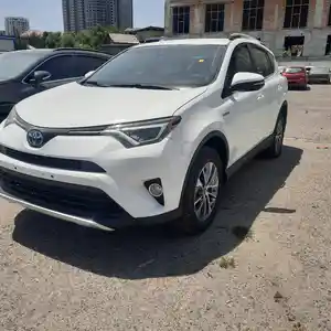 Toyota RAV 4, 2018