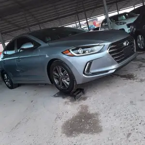 Hyundai Elantra, 2016