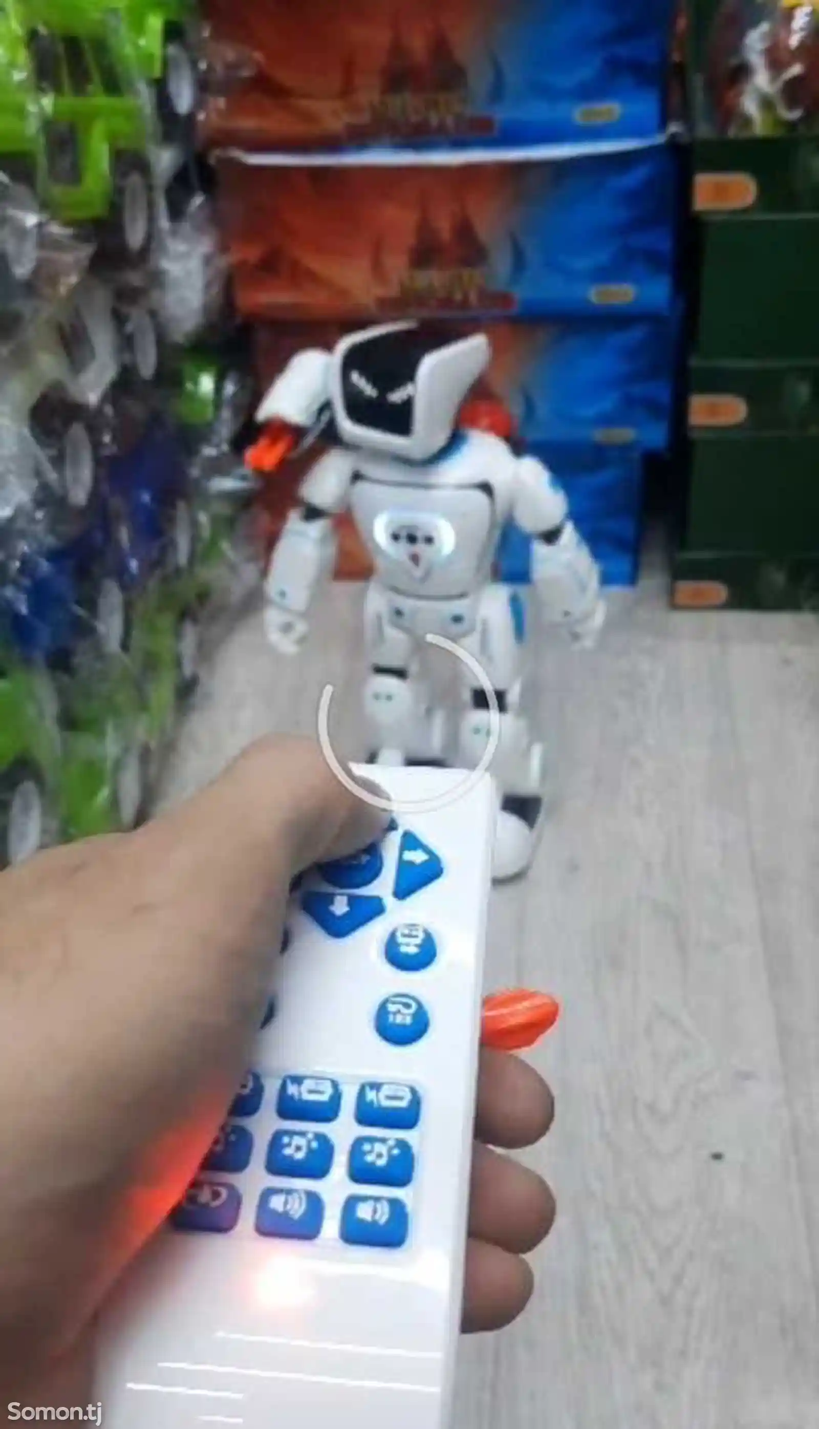 Робот-1