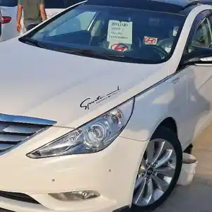 Hyundai Sonata, 2010