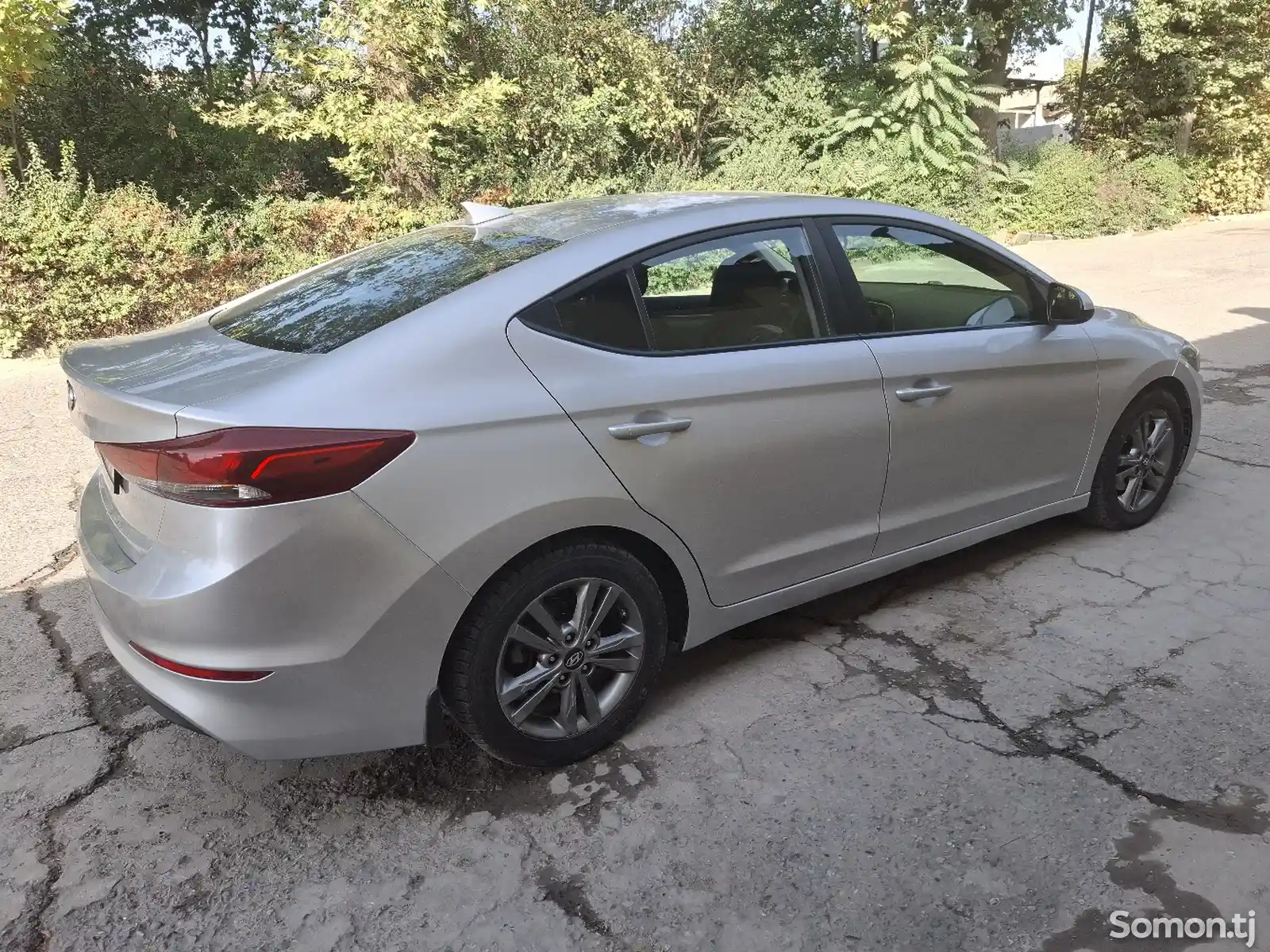 Hyundai Elantra, 2017-1