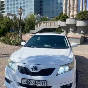 Toyota Camry, 2011