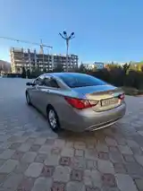 Hyundai Sonata, 2010-4