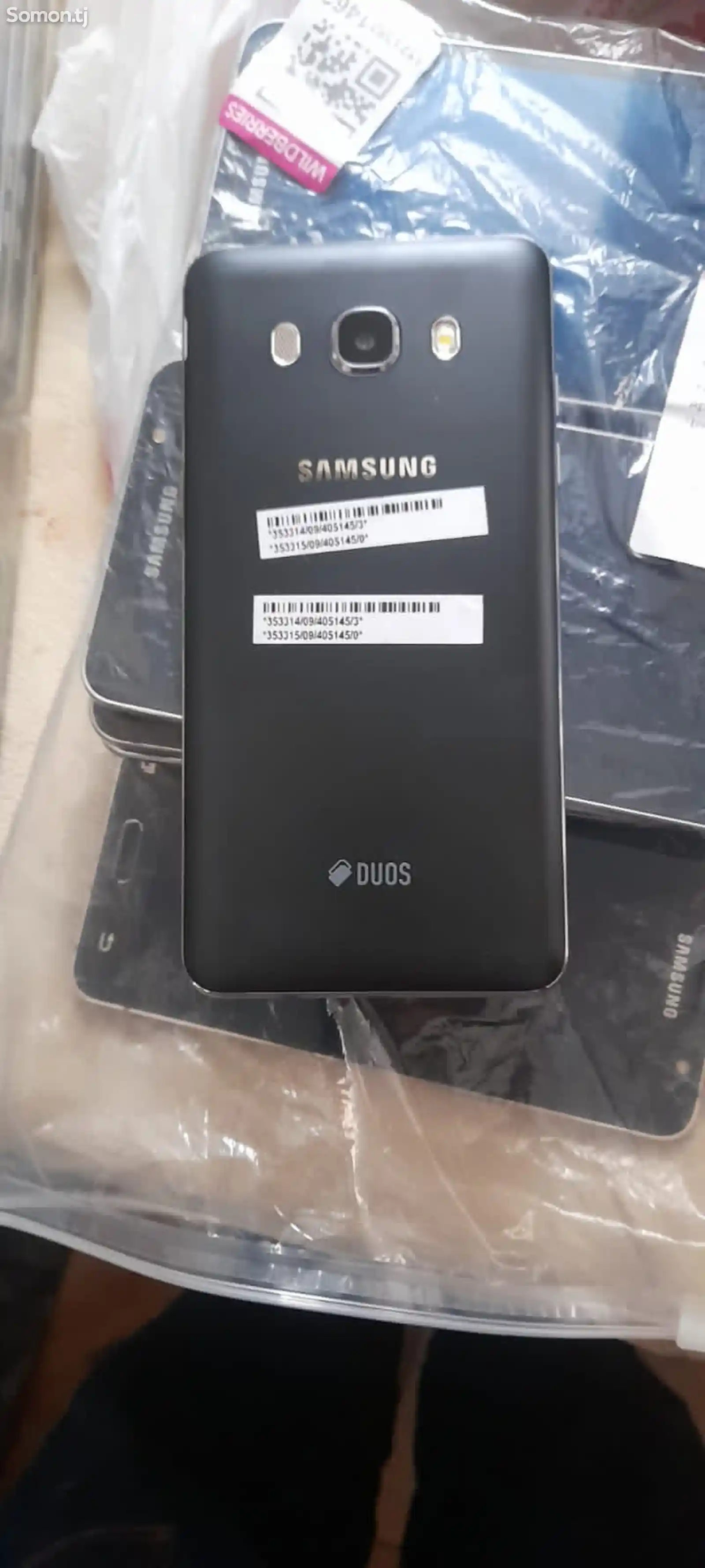 Samsung Galaxy J5 Duos-1