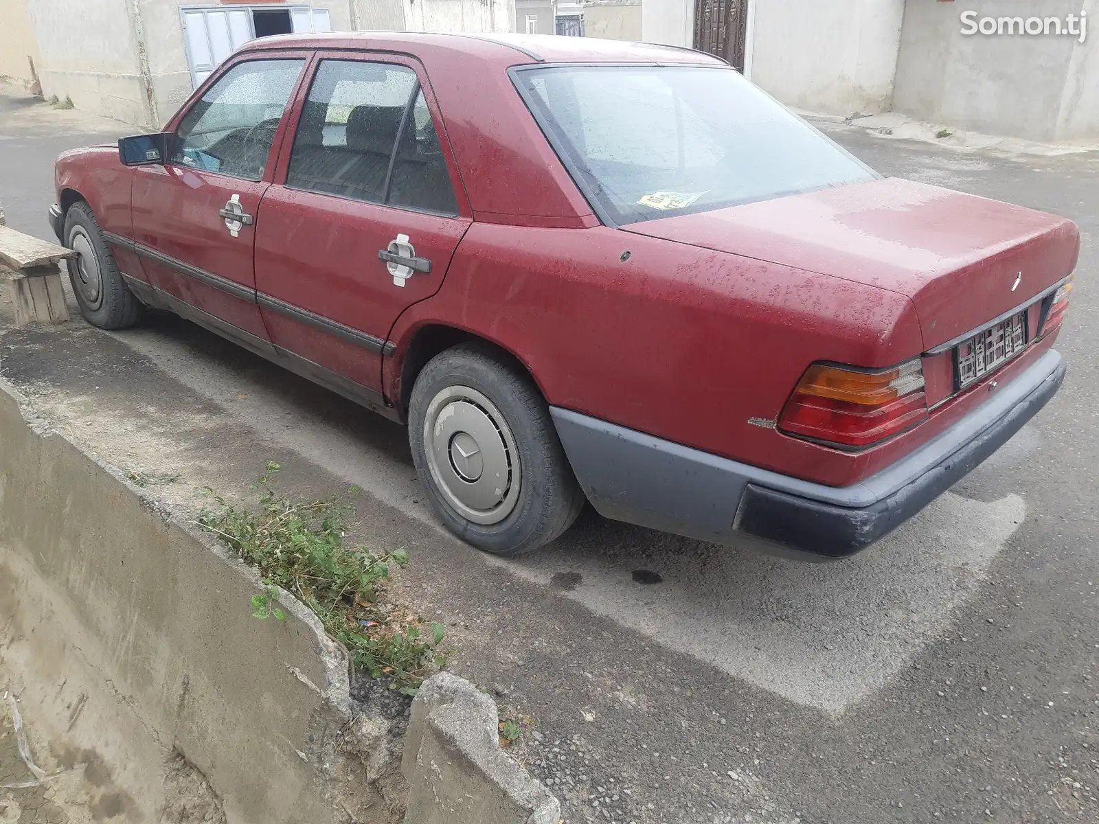 Mercedes-Benz W124, 1988-2