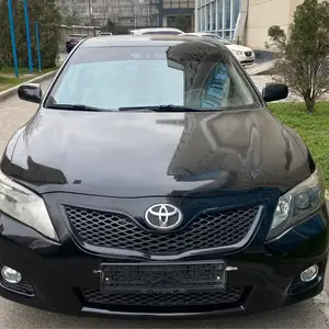 Бампер от Toyota Camry LE