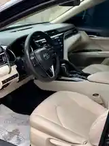 Toyota Camry, 2018-6