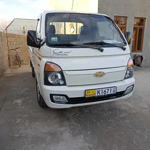 Бортовой автомобиль Hyundai Porter, 2016